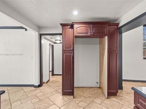 4465 SW 49th Ct, Dania Beach FL 33314