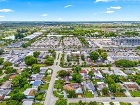 4465 SW 49th Ct, Dania Beach FL 33314