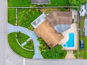 4465 SW 49th Ct, Dania Beach FL 33314