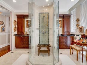 600 Coral Way 5, Coral Gables FL 33134