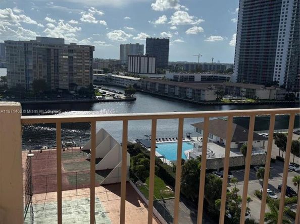 1865 S Ocean Dr 10D, Hallandale Beach FL 33009