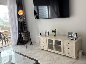 1865 S Ocean Dr 10D, Hallandale Beach FL 33009