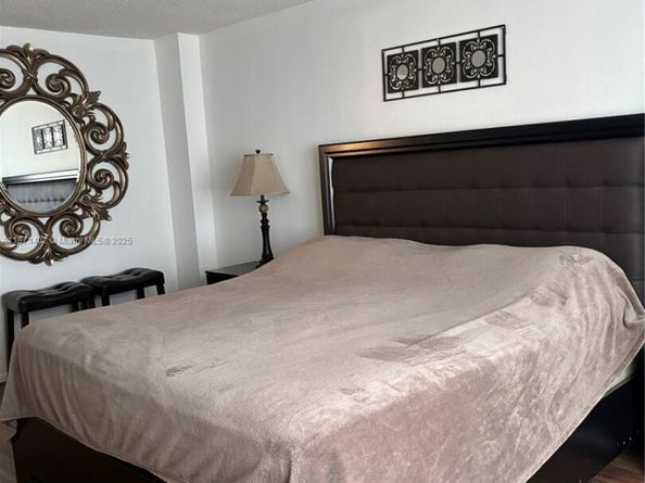 1865 S Ocean Dr 10D, Hallandale Beach FL 33009
