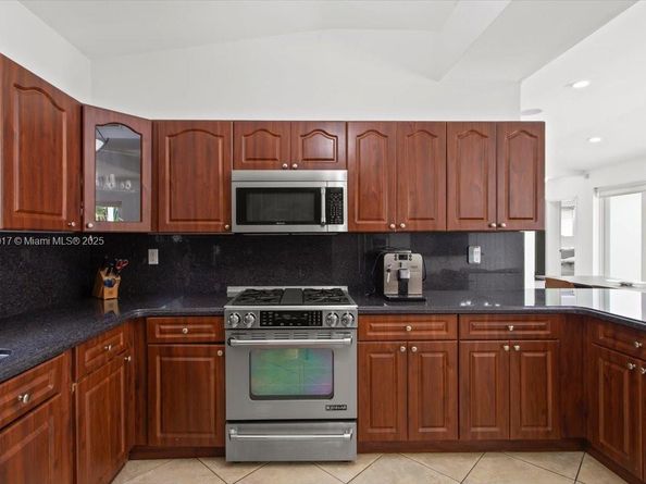 4190 Pamona Ave, Miami FL 33133
