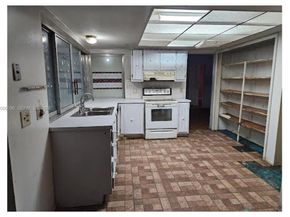 750 N Douglas Rd, Pembroke Pines FL 33024