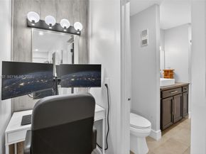 2360 Bayberry Dr 2360, Pembroke Pines FL 33024