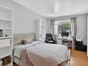 2360 Bayberry Dr 2360, Pembroke Pines FL 33024
