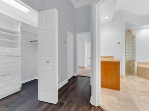 2468 Bay Isle Ct, Weston FL 33327