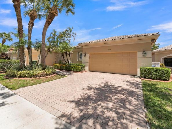 2468 Bay Isle Ct, Weston FL 33327