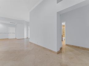 2468 Bay Isle Ct, Weston FL 33327
