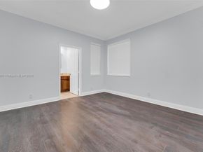 2468 Bay Isle Ct, Weston FL 33327
