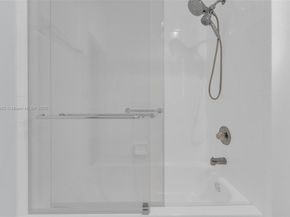 2468 Bay Isle Ct, Weston FL 33327