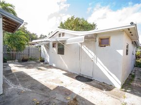 2230 SW 60th Ct, Miami FL 33155