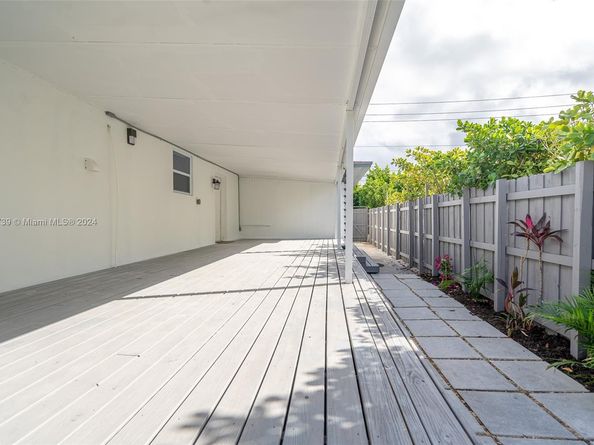 2230 SW 60th Ct, Miami FL 33155
