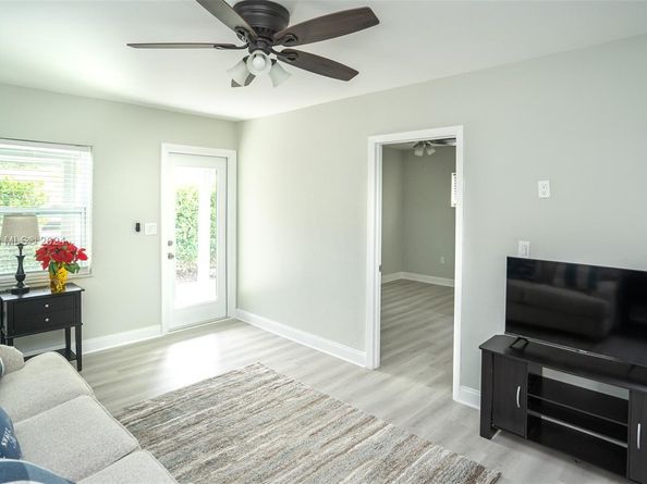2230 SW 60th Ct, Miami FL 33155