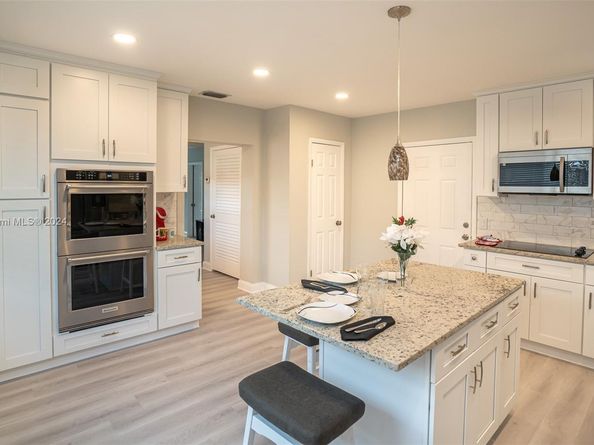 2230 SW 60th Ct, Miami FL 33155