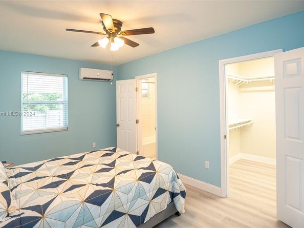 2230 SW 60th Ct, Miami FL 33155