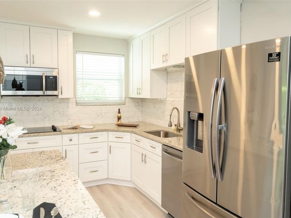 2230 SW 60th Ct, Miami FL 33155