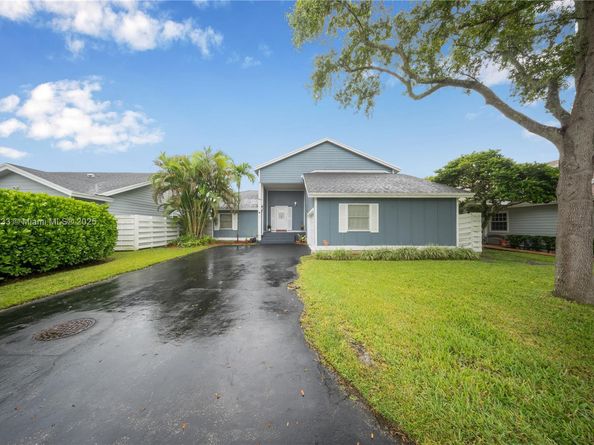 14823 SW 139th Ct, Miami FL 33186