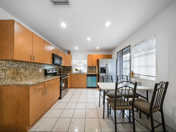14823 SW 139th Ct, Miami FL 33186