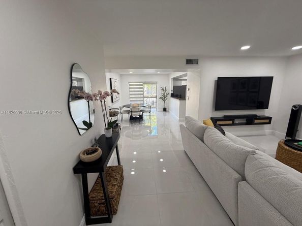 8401 SW 107th Ave 364E, Miami FL 33173