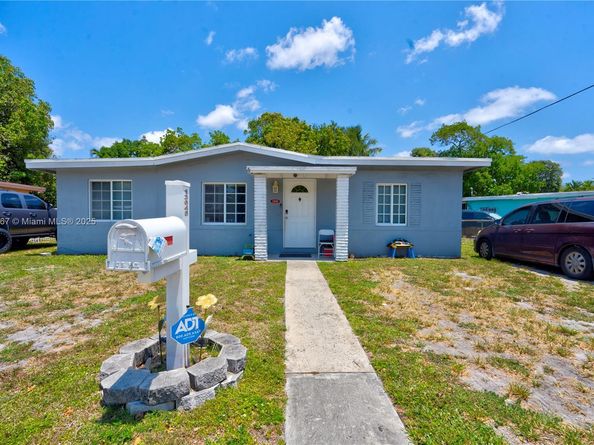 13645 NW 3rd Ave, North Miami FL 33168