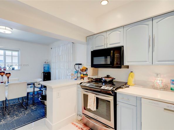13645 NW 3rd Ave, North Miami FL 33168