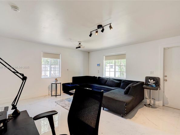 13645 NW 3rd Ave, North Miami FL 33168