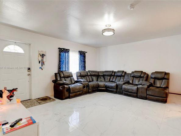 13645 NW 3rd Ave, North Miami FL 33168
