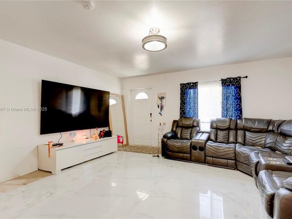 13645 NW 3rd Ave, North Miami FL 33168
