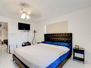 13645 NW 3rd Ave, North Miami FL 33168