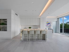 7815 Atlantic Way, Miami Beach FL 33141