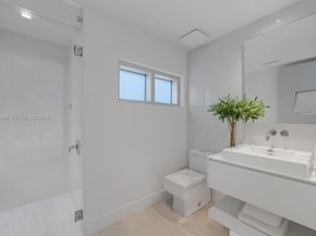 7815 Atlantic Way, Miami Beach FL 33141