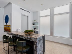 7815 Atlantic Way, Miami Beach FL 33141
