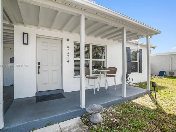 5324 NE 3rd Ter, Oakland Park FL 33334
