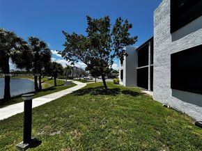 216 Lake Pointe Dr 120, Oakland Park FL 33309