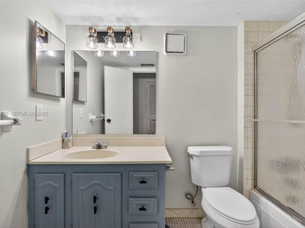 370 E Laurel Dr 6E, Margate FL 33063