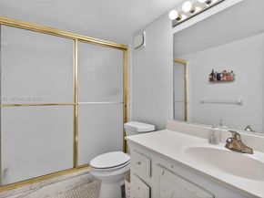 370 E Laurel Dr 6E, Margate FL 33063