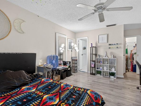 370 E Laurel Dr 6E, Margate FL 33063