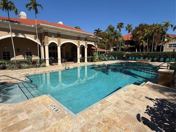 11650 SW 2nd St 16102, Pembroke Pines FL 33025