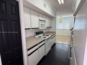11650 SW 2nd St 16102, Pembroke Pines FL 33025