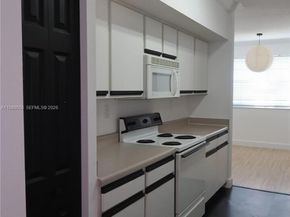 11650 SW 2nd St 16102, Pembroke Pines FL 33025