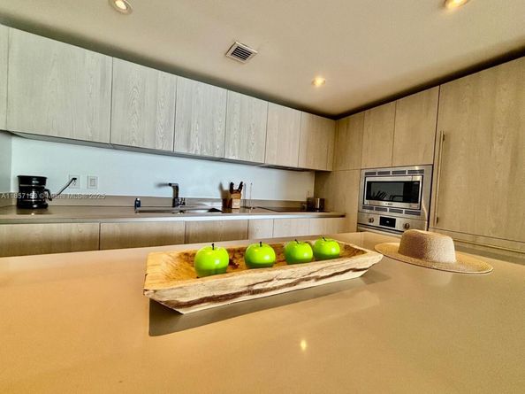 4111 S Ocean Dr 2503, Hollywood FL 33019