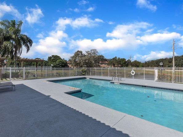 12980 Vista Isles Dr 317, Sunrise FL 33325
