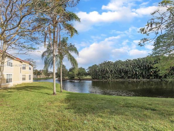 12980 Vista Isles Dr 317, Sunrise FL 33325