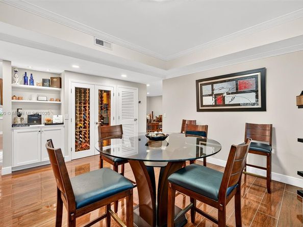 20230 NW 7th St, Pembroke Pines FL 33029