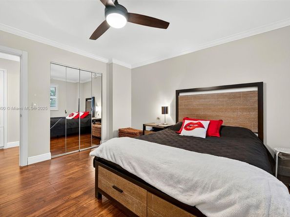 20230 NW 7th St, Pembroke Pines FL 33029