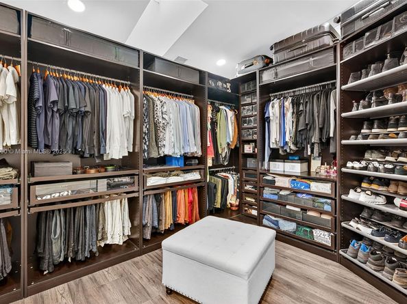 20230 NW 7th St, Pembroke Pines FL 33029