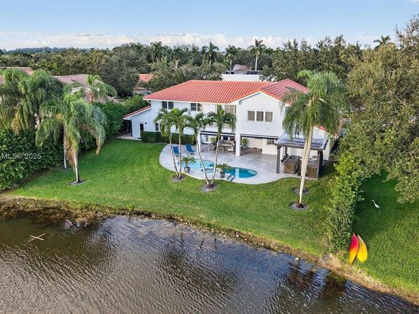 20230 NW 7th St, Pembroke Pines FL 33029