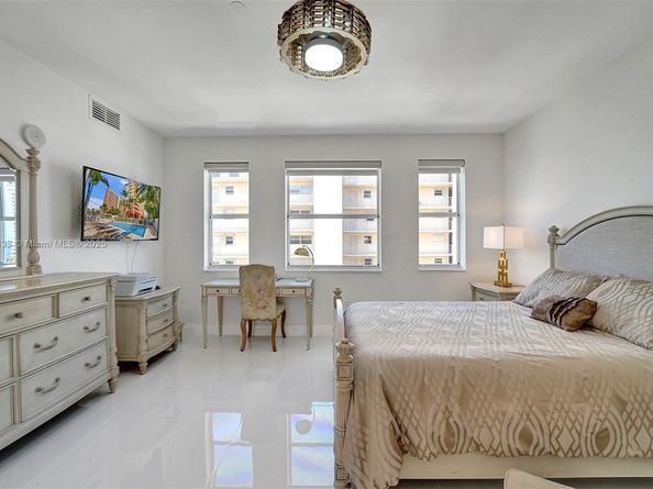 1395 S Ocean Blvd 7D (701), Pompano Beach FL 33062